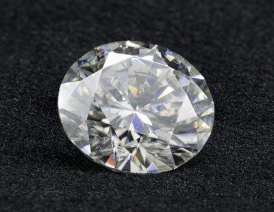 Lot 503 - A lab grown round brilliant cut diamond...