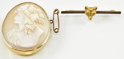 Lot 893 - A 9ct yellow gold mounted cameo brooch, 4 x...