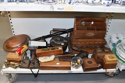 Lot 351 - A quantity of collectors' items comprising a...