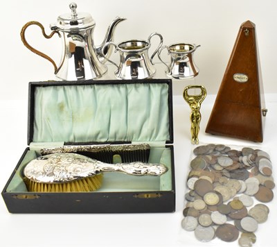 Lot 406 - A group of various mixed collectables...