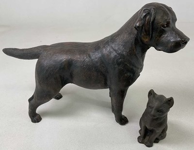 Lot 163 - A Wade resin retriever, 50 x 50cm, in standing...