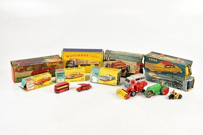 Lot 1164 - A small collection of boxed and unboxed...