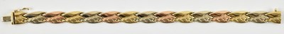 Lot 806 - An 18ct gold tricolour wheatsheaf flat link...