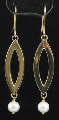 Lot 1424 - A pair of 9ct yellow gold and cultured pearl...