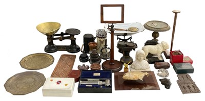 Lot 327 - A quantity of collectors' items including...