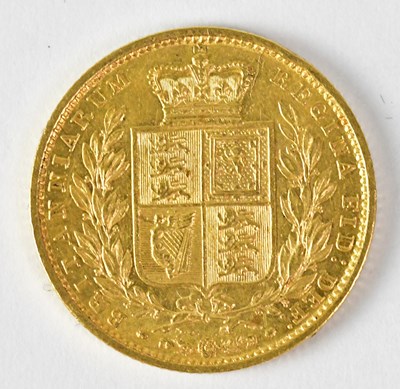 Lot 704 - A Victorian full sovereign, 1855, shield back,...