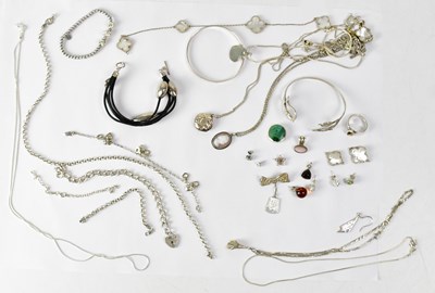 Lot 801 - A quantity of 925 and sterling silver...