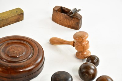 Lot 581 - A collection of four gavels, a set of carpet...