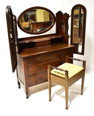 Lot 62 - An early 20th century walnut Duchess-style...