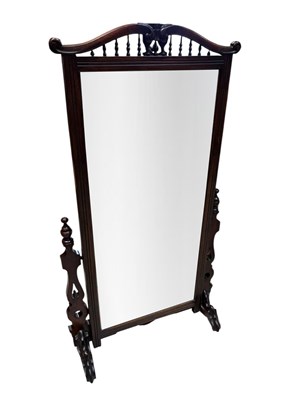 Lot 130 - An Edwardian mahogany cheval mirror, 132 x 73cm.