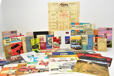 Lot 322 - A quantity of vintage Mini handbooks, guides,...