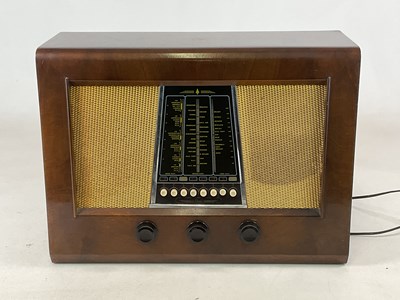 Lot 84 - BUSH; a radio with walnut veneered case and...