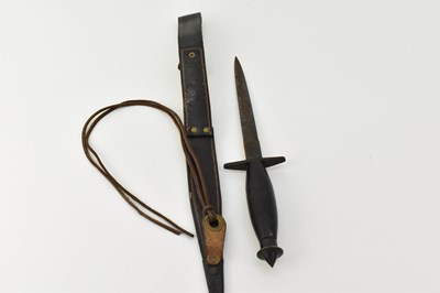 Lot 417 - A replica American Case V-42 fighting stiletto...