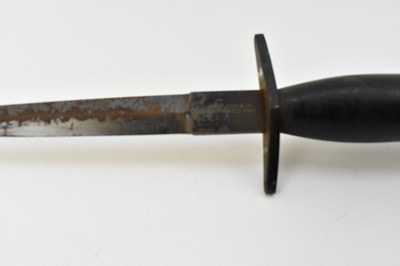 Lot 417 - A replica American Case V-42 fighting stiletto...