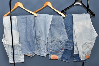 Lot 847 - LEVI 501; four pairs of men's classic light...