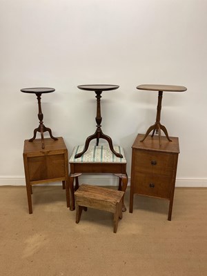 Lot 488 - A group of furniture, including three tripod...