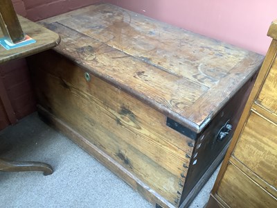 Lot 2888 - A late Victorian pine blanket box, height 61cm,...