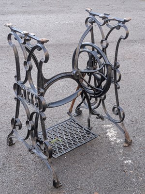 Lot 416 - A cast iron sewing machine base