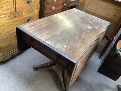 Lot 2915 - A Victorian mahogany drop-leaf Pembroke table...
