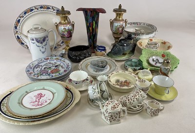 Lot 195 - A mixed ceramic lot including Spode, Sylvac,...