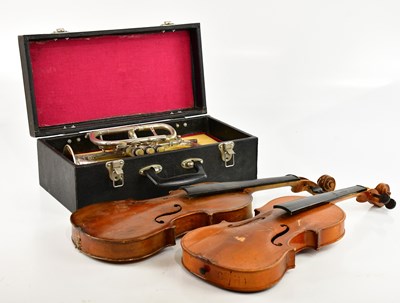 Lot 1049 - A modern full size violin, with two-piece back,...