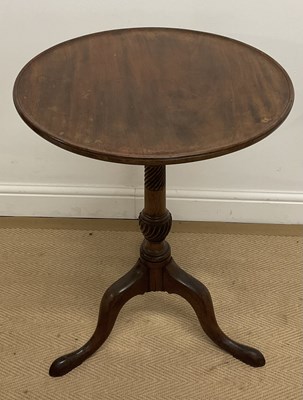 Lot 498 - A 20th century mahogany pie crust tripod table,...