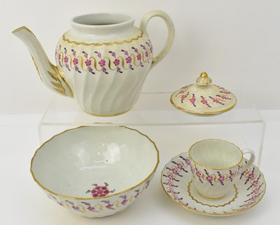 Lot 524 - An 18th century Flight Worcester porcelain...