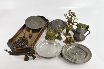 Lot 757 - A collection of metalware items, to include, a...