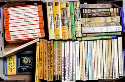 Lot 701 - A quantity of vintage crime books to include...