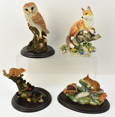 Lot 324 - COUNTRY ARTISTS; three animal ornaments...