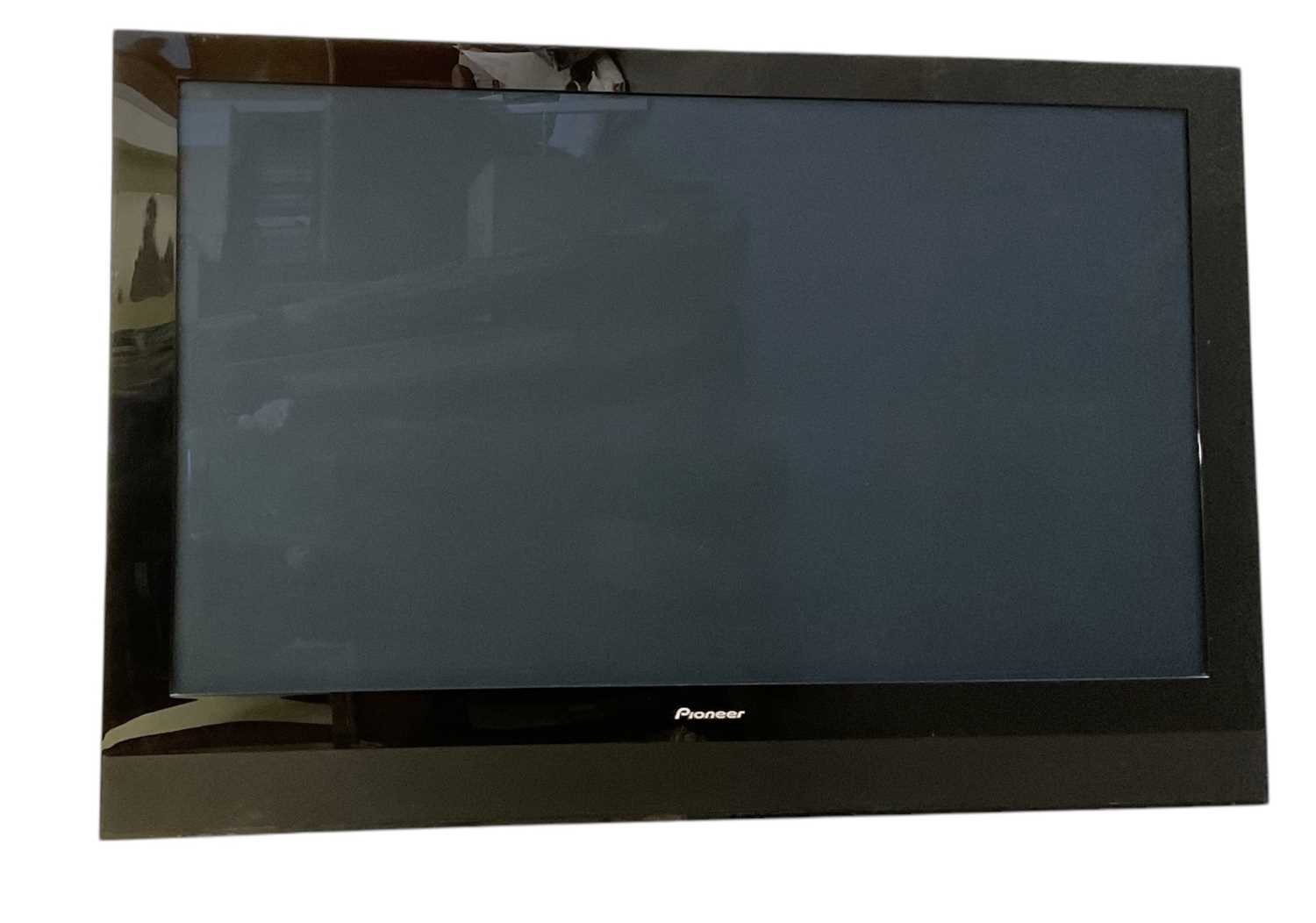 Lot 507 - PIONEER; a 50" plasma flatscreen television.