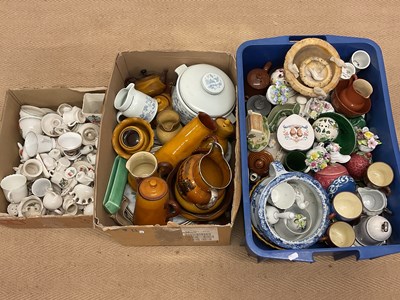 Lot 303 - A quantity of ceramics and crested china,...