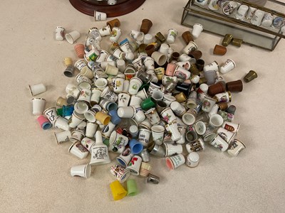 Lot 34 - A quantity of ceramic, metal and glass...