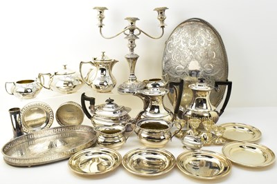 Lot 1078 - Various items of mixed silver plate including...