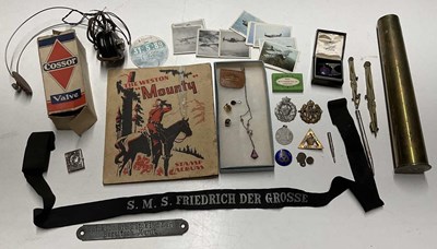 Lot 29 - A collectors' lot, to include military items,...