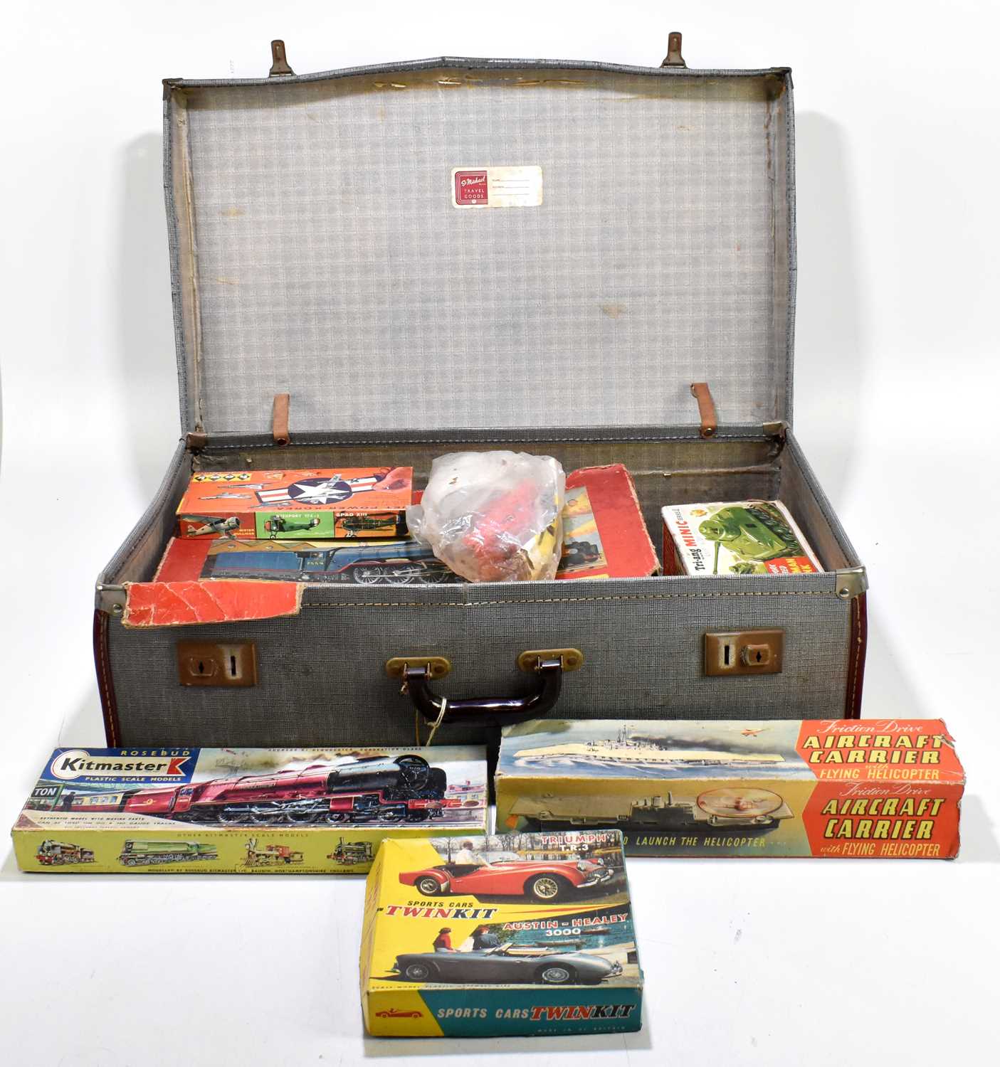 Lot 272 - PALITOY; a scale model electric train set