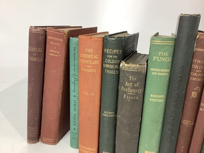 Lot 199 - PERFUMES AND COSMETICS; a collection of twenty...