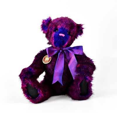 Lot 407 - CHARLIE BEARS; a bear CB620001 'Firework',...