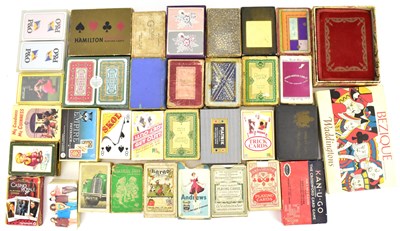 Lot 175 - A large quantity of vintage and older playing...