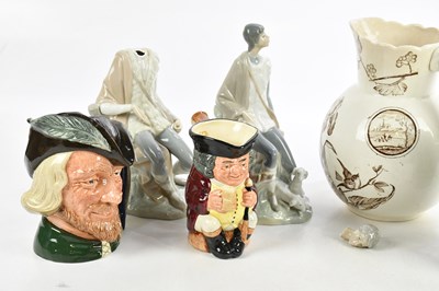 Lot 662 - A small collection of sundry ceramics...