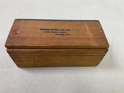 Lot 11 - A group of eighteen early 20th century magic...