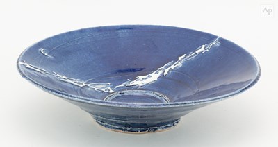 Lot 128 - DAN KELLY (born 1953); a stoneware bowl...