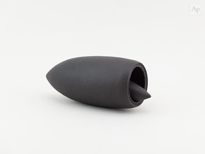 Lot 196 - ERIC MOSS (born 1959); a black stoneware...