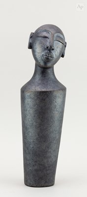 Lot 642 - SUE HANNA (born 1963); a burnished raku head...