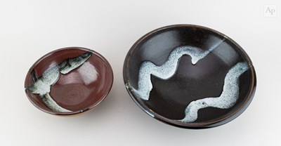 Lot 473 - PETER SWANSON (born 1950); a stoneware bowl...