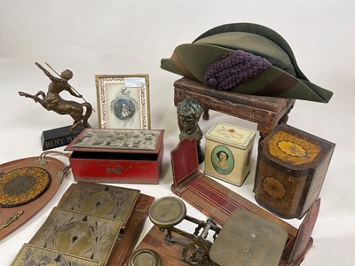 Lot 14 - An interesting group of collectors' items...