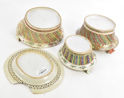 Lot 549 - A pair of late 18th century Chinese Canton...