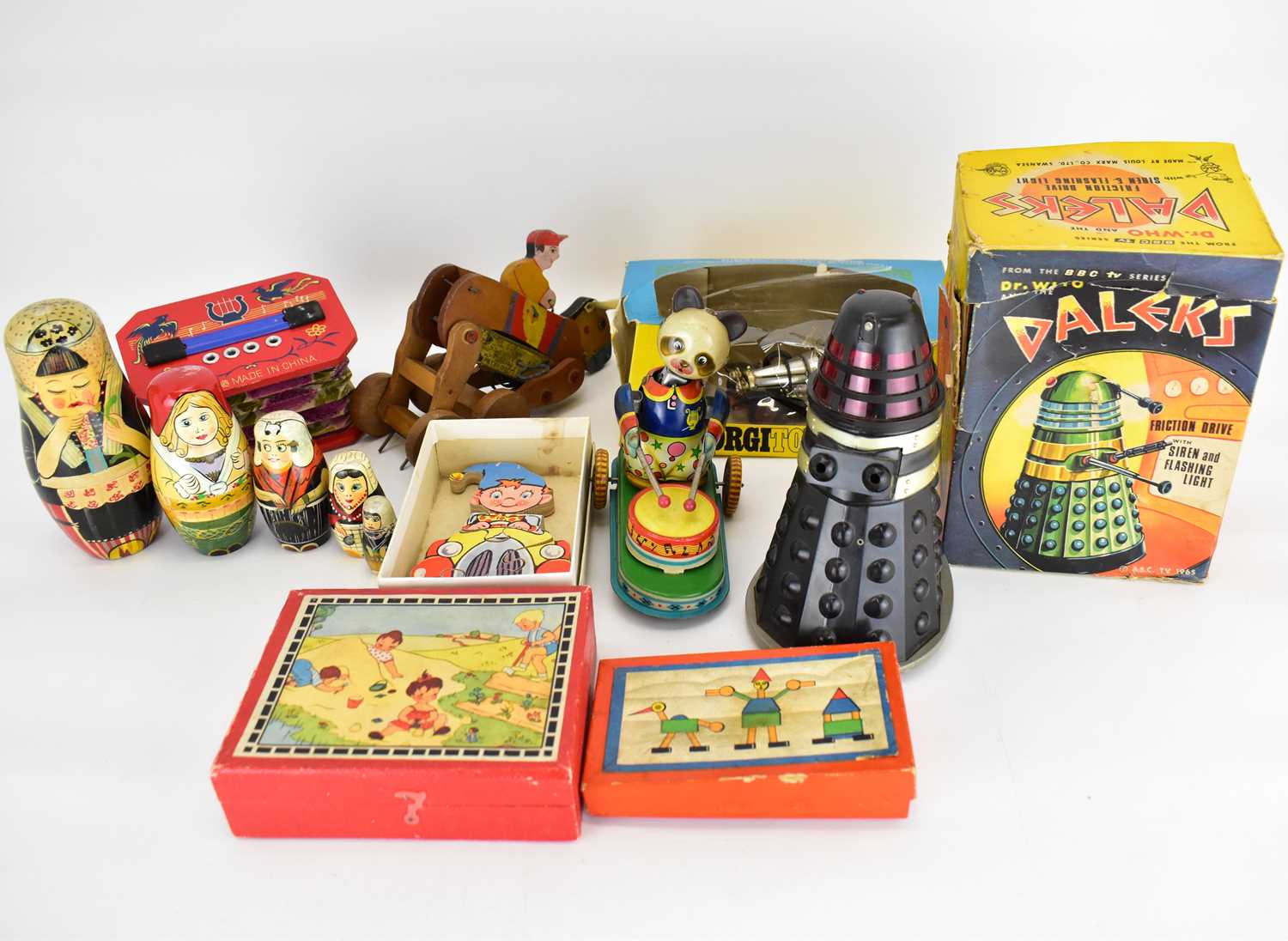 Lot 440 - Various collectible vintage toys to include a...