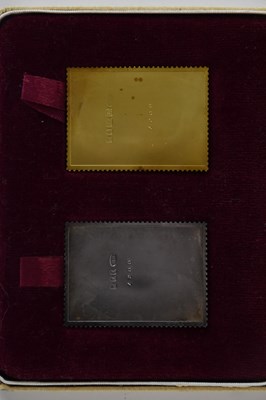Lot 1094 - A cased Royal Silver Wedding Commemorative...