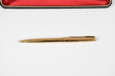 Lot 107 - PARKER; a gold plated 61-65 ballpoint pen, in...